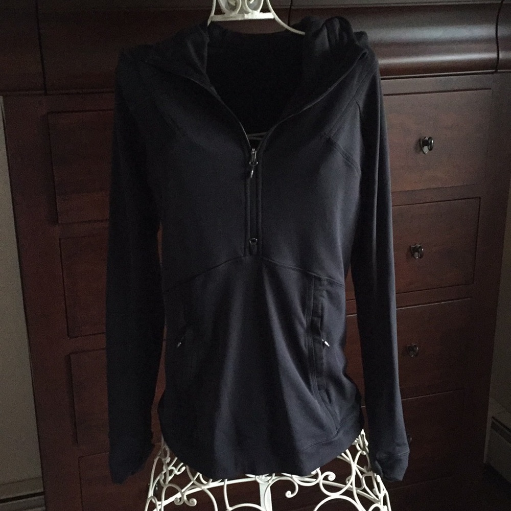 Lululemon sweatshirt